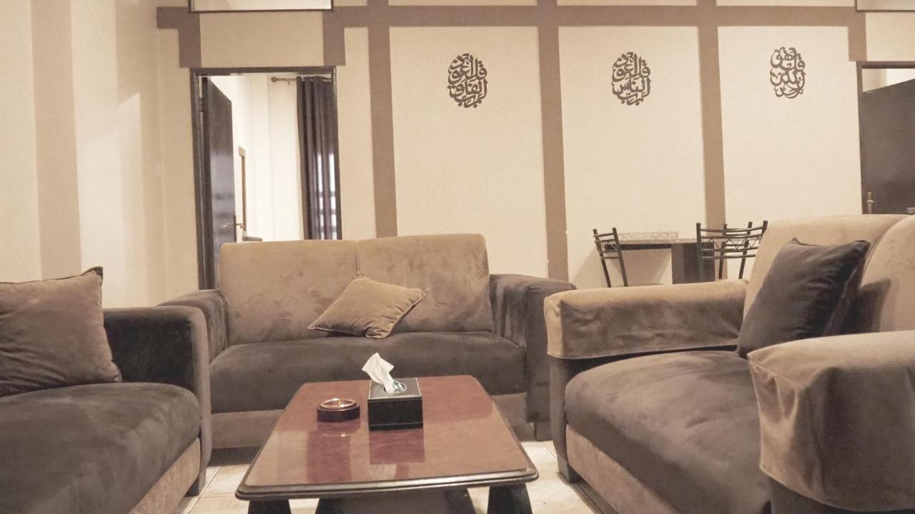 Al Fawanes Hotel Apartments Ammán Kültér fotó
